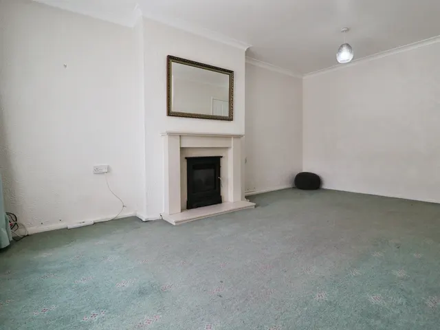 Photo 3 — Queens Drive, Llantwit Fardre, Pontypridd