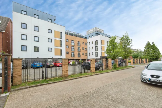 Primett Road, Stevenage, photo 1