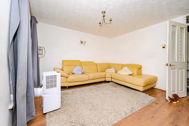 Campania Grove, Luton, LU3, photo 3