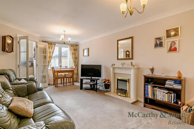 Station Road, Worle, BS22, photo 3