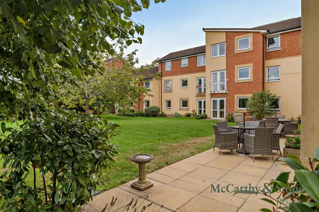 Station Road, Worle, BS22, photo 1