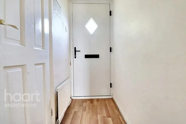 London Road, Brentwood, CM14, photo 2
