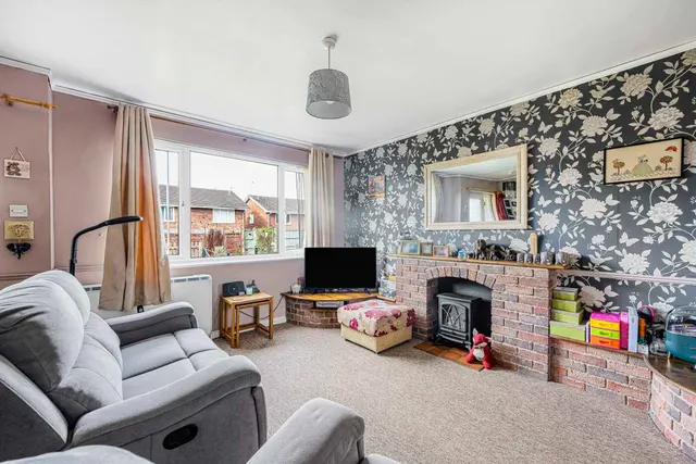 Photo 2 — Blanchard Close, Leominster, Herefordshire, HR6 8SH
