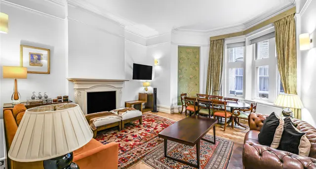 Bedford Court Mansions Bloomsbury ,WC1B, photo 1