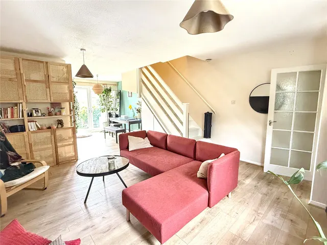 Photo 3 — Boleyn Way, Barnet, EN5 5JS