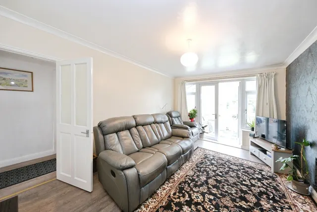 Park Hall Road, Mansfield Woodhouse, NG19, photo 3