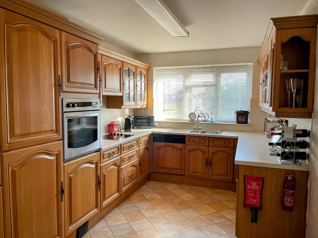 Photo 3 — Chine Crescent, Bournemouth, BH2 5LA
