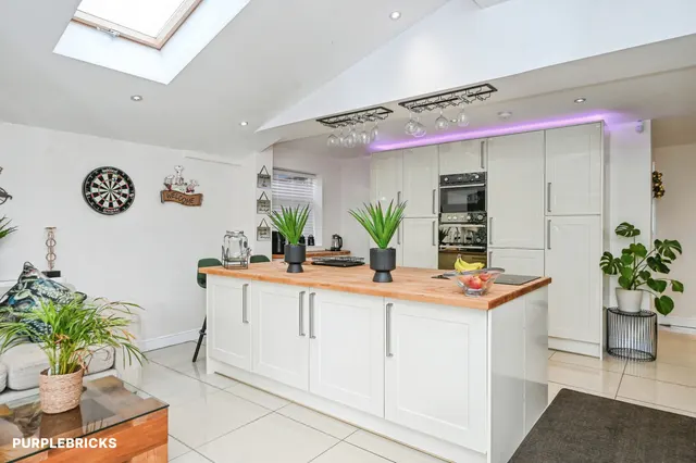 Alderley Road, Warrington, WA4, photo 2