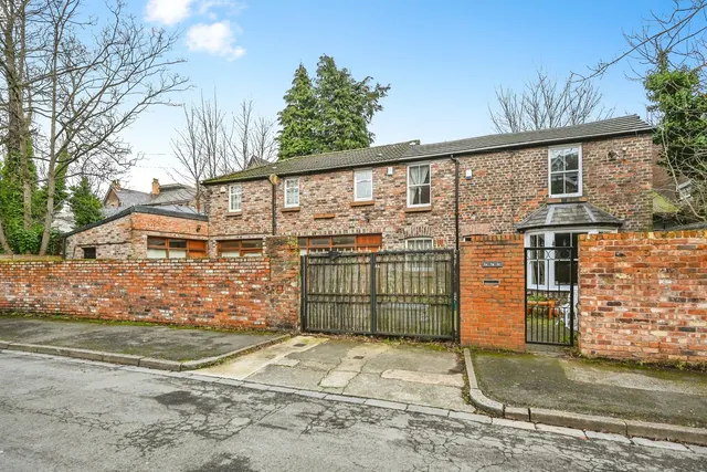 East Albert Road, Liverpool, L17, photo 2