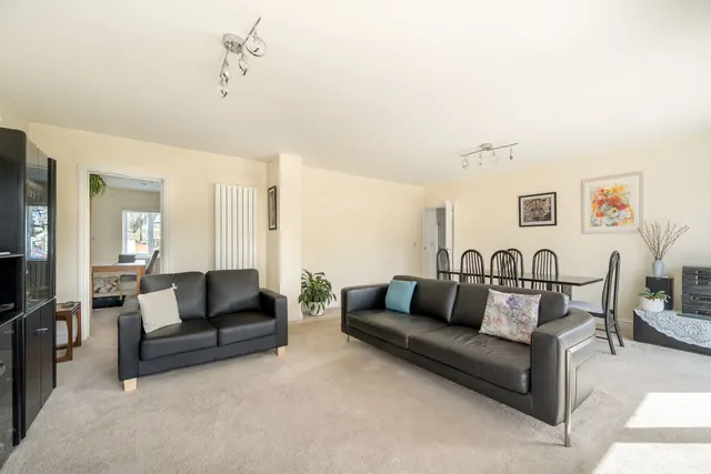 Palmbeach Avenue, Hythe, CT21, photo 2