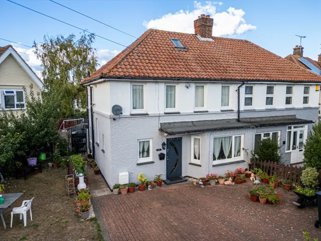 Jubilee Crescent, Gravesend, DA12, photo 1