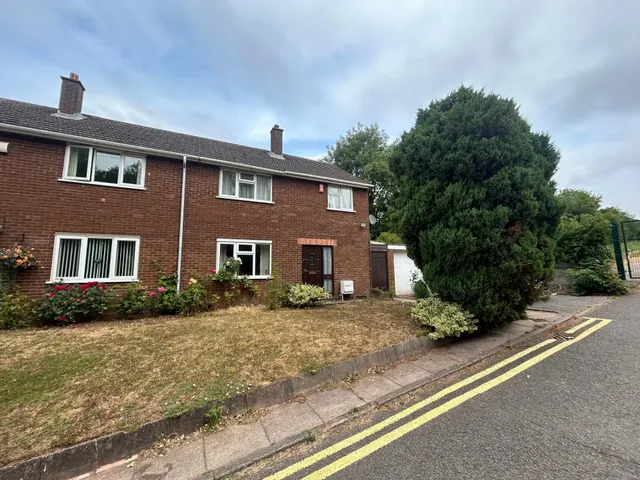 Paulet School Drive, Burton Upon Trent, DE15