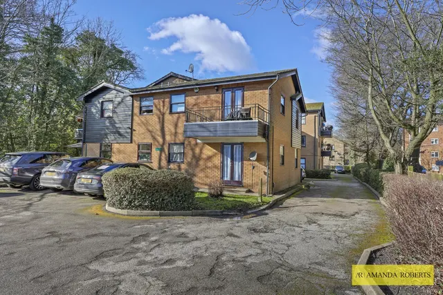 Photo 2 — High Road, Buckhurst Hill