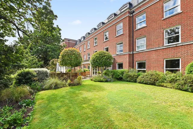 College Way, Welwyn Garden City, AL8, photo 1