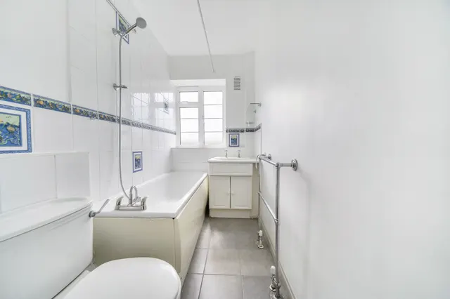 66 West Kensington Court, Edith Villas, London, photo 1
