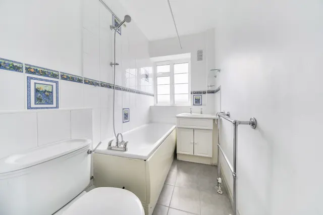 Photo 3 — 66 West Kensington Court, Edith Villas, London