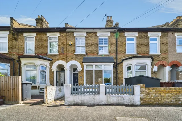 Devonshire Close, LONDON, London, E15, photo 1