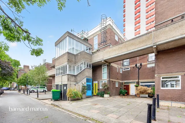 South Lambeth Road, London, SW8, photo 2
