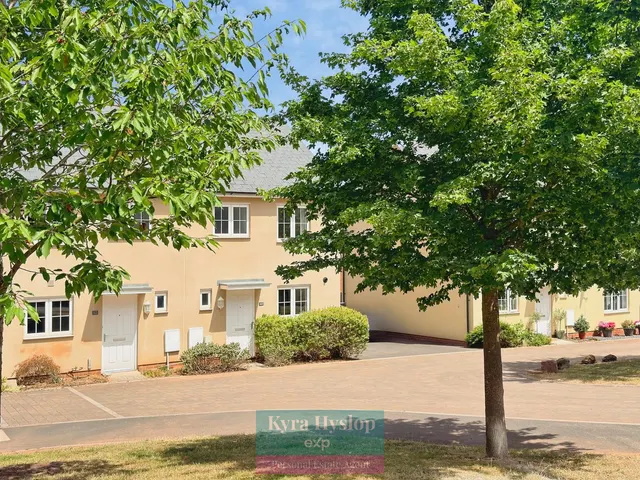 Whitaker Close, Exeter, EX1 3WR, photo 1