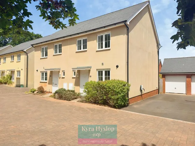 Photo 3 — Whitaker Close, Exeter, EX1 3WR