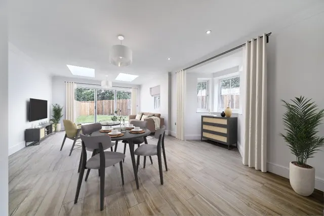 Photo 3 — Chelsfield Road, Orpington, BR5
