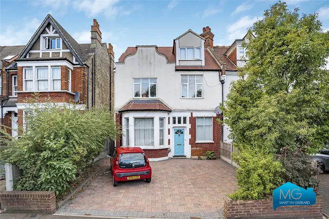 Alexandra Park Road, London, N10, photo 1