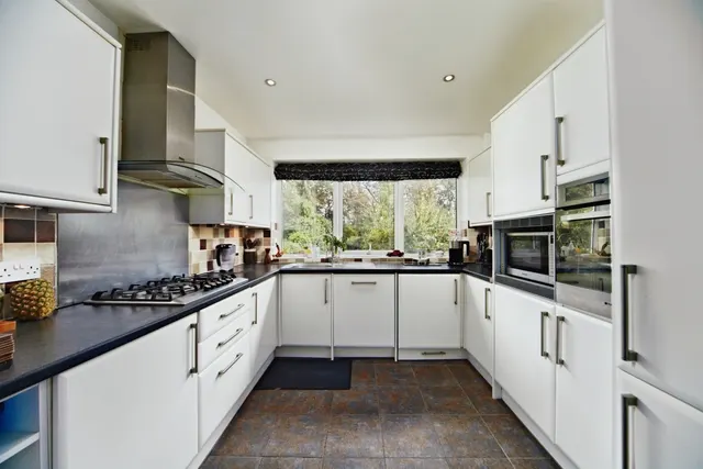 Photo 2 — Addington Road, Sanderstead, South Croydon, CR2