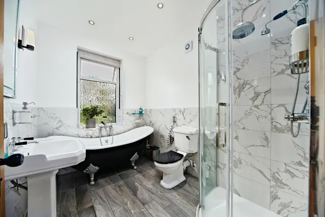 Photo 3 — Addington Road, Sanderstead, South Croydon, CR2