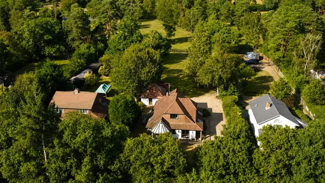 4 bedroom house, Sandy Lane, Rushmoor, GU10
