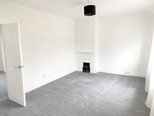 Photo 3 — Shroffold Road, Bromley, BR1