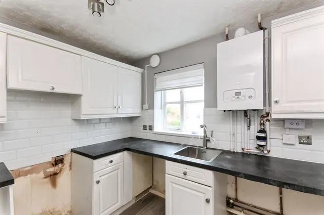 Broad Oak Close, Eastbourne, BN23, photo 3