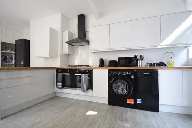 Photo 2 — Wiverton Road, Sydenham, SE26 5HY