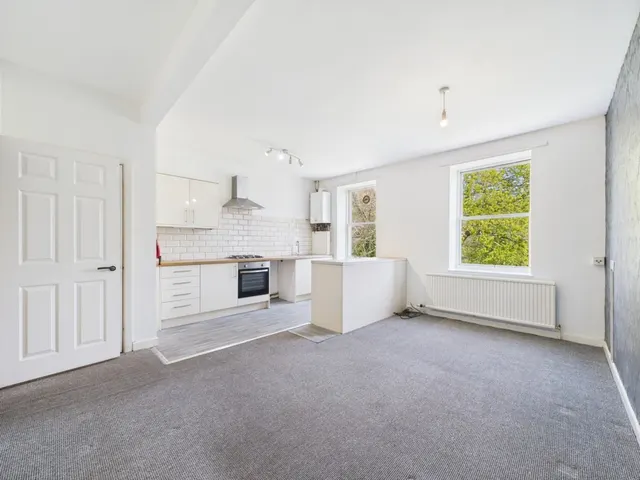 Tewkesbury Close, Ham, photo 1