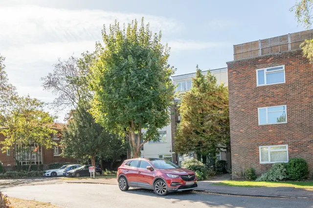 Dunraven Drive, Enfield, EN2, photo 1