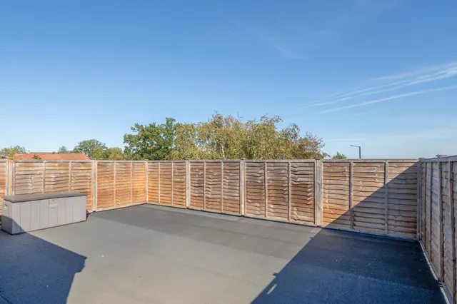Dunraven Drive, Enfield, EN2, photo 2
