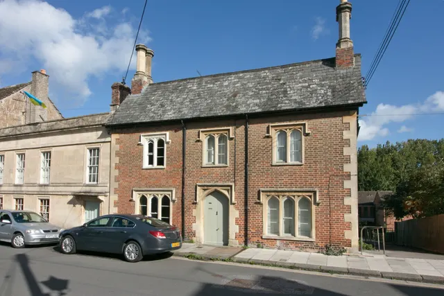 St. Mary Street, Chippenham, SN15, photo 1