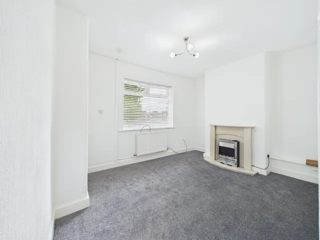 Tower Street, Dukinfield, SK16, photo 3