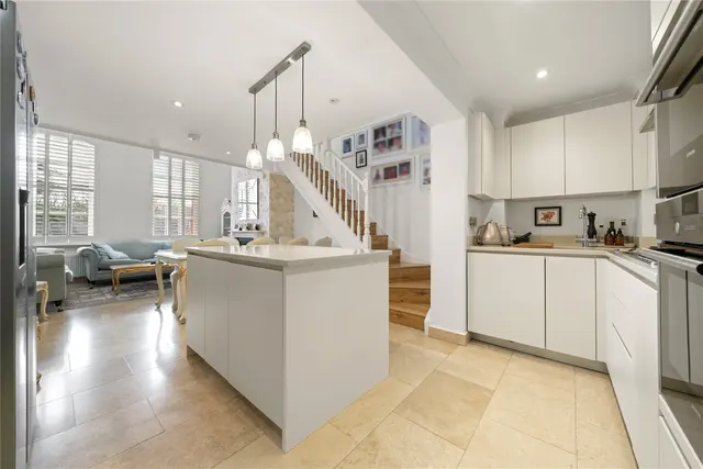 Photo 3 — Ellesmere Place, Walton-on-Thames, Surrey, KT12