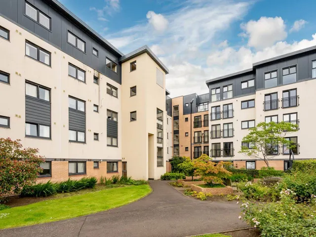 Photo 2 — 7 Tait Wynd, Brunstane, Edinburgh, EH15 2RJ
