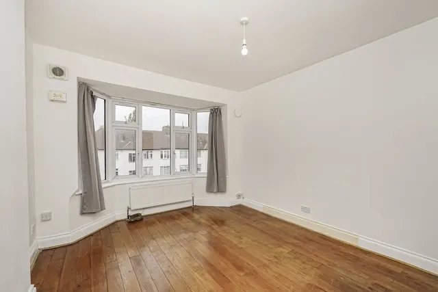 Chinbrook Road, London, SE12, photo 1