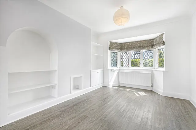 Whitton Manor Road, Isleworth, TW7, photo 2