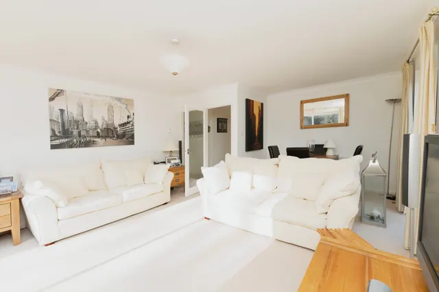 Knowle Lane, Cranleigh, GU6, photo 1