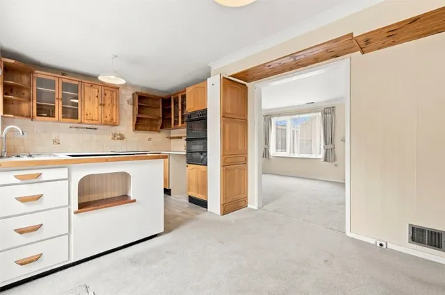 with 3 bedrooms in Harlow, CM19, photo 2