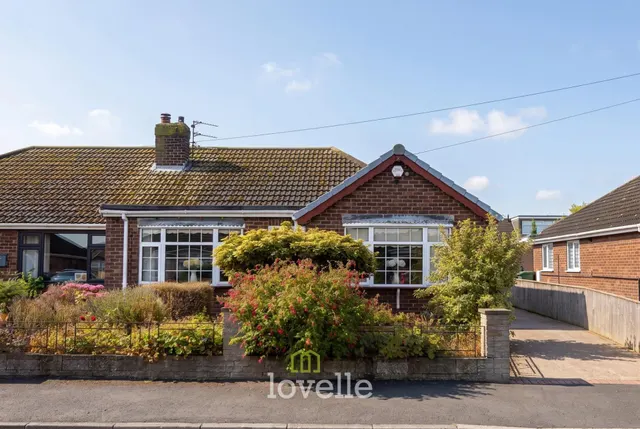 St. Johns Road, Humberston, DN36, photo 1