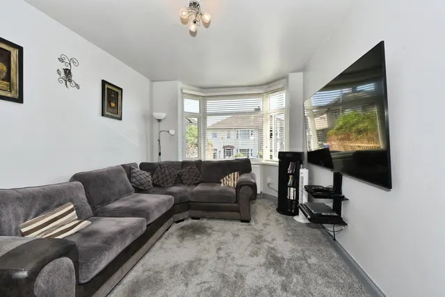 Photo 2 — Kirkdale Drive, Sheffield, South Yorkshire, S13