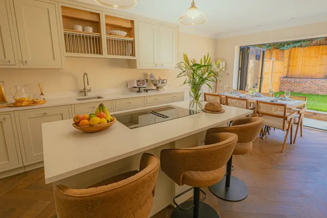 Platts Lane, London, NW3, photo 3