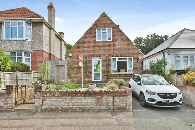 Westfield Road, Bournemouth, photo 1