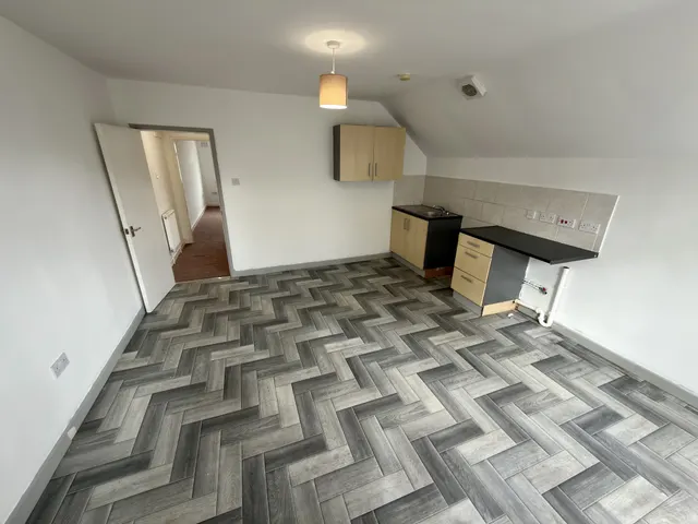 Lower Prestwood Road, Wolverhampton, WV11, photo 2