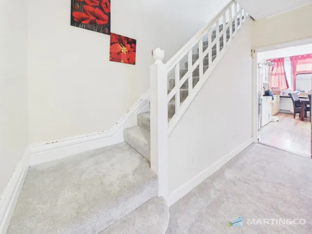 Waterloo Road, Blackpool, FY4, photo 2