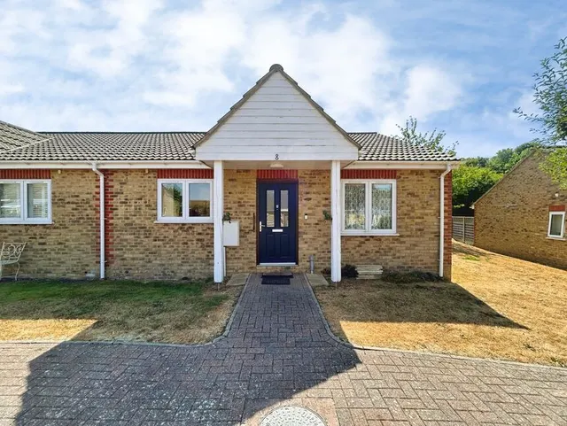 Brickfield Farm Close, Longfield, Kent, DA3, photo 1